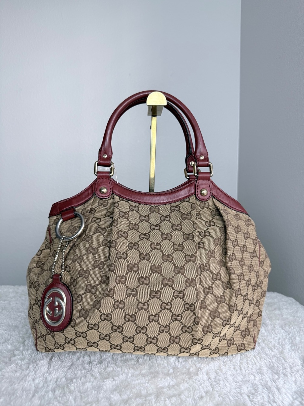 👜Authentic💚Gucci Beige GG Canvas Tote with Burgundy Leather Trim